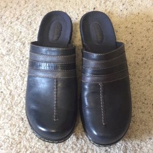 Clark’s Clogs